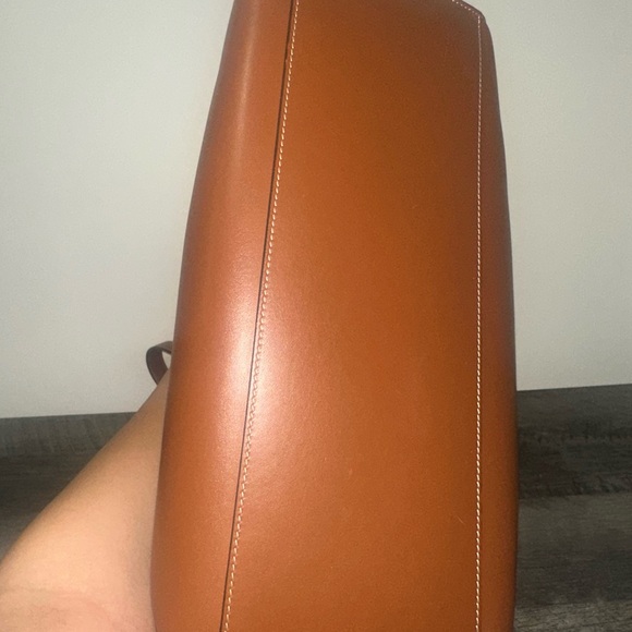 Celine cabas 16
Brown
Basically new. From Monaco - Picture 6 of 8